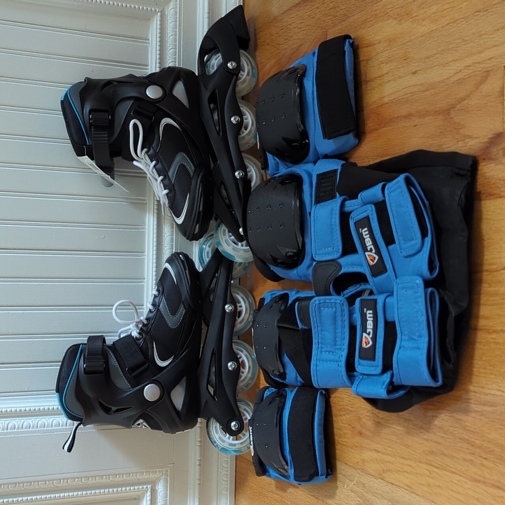 Bundle of Bladerunner Advantage Pro XT W Rollerblades Size 6 & JBM Pads. NWT